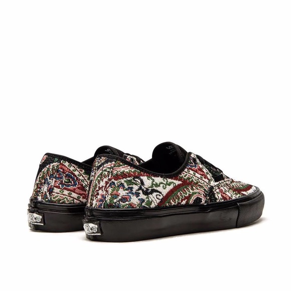 BRAND NEW Vans special edition paisleys - Picture 7 of 16